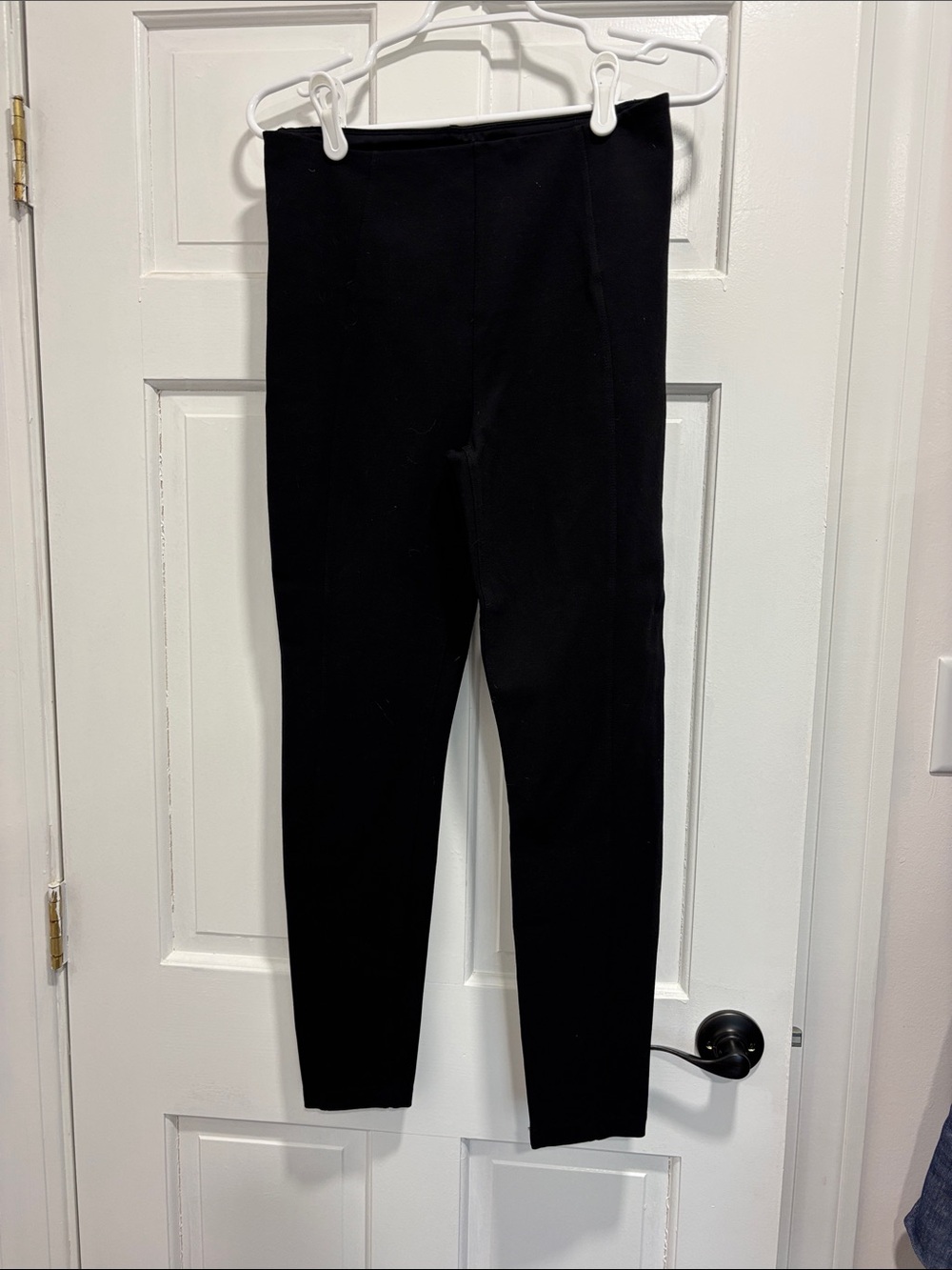 Liverpool Black High-Waisted Leggings